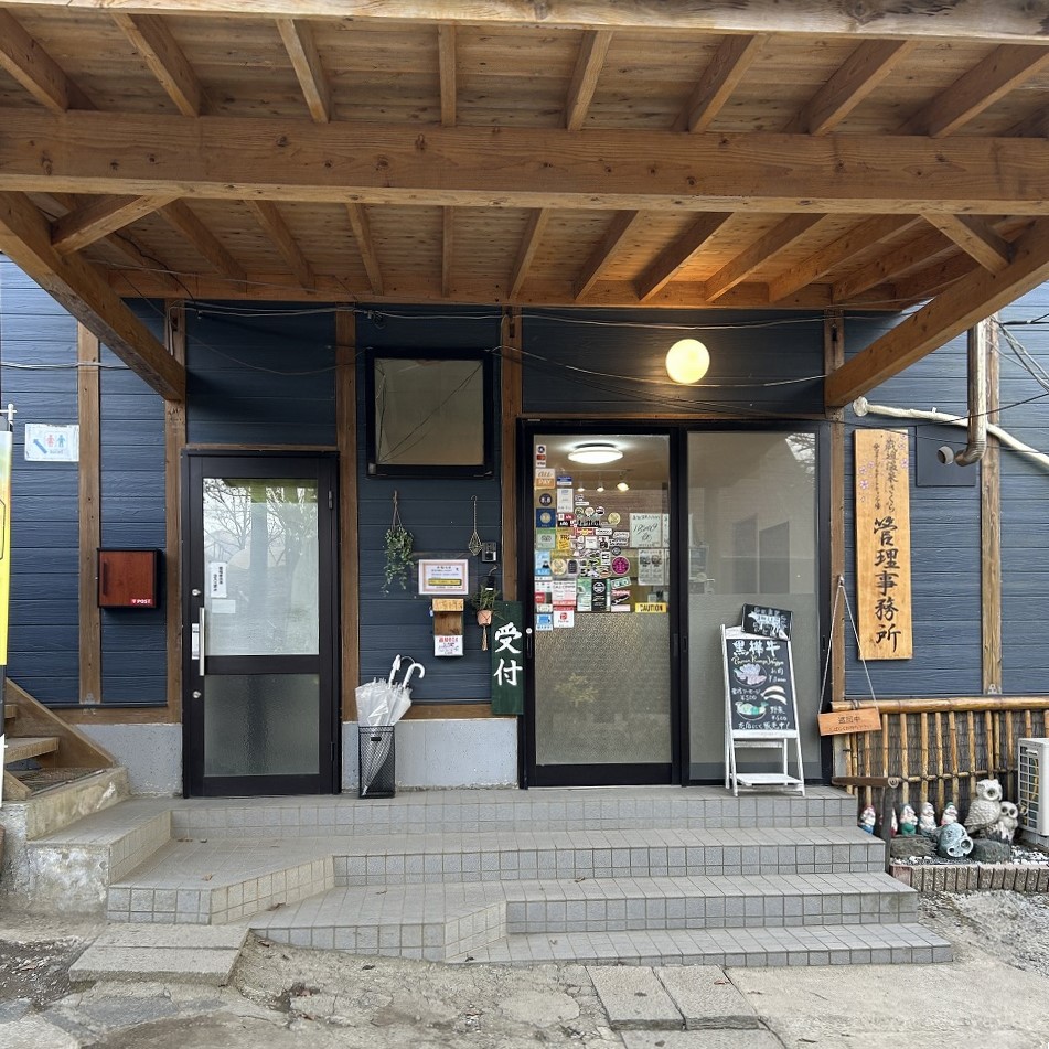 ココが受付。売店もココです。