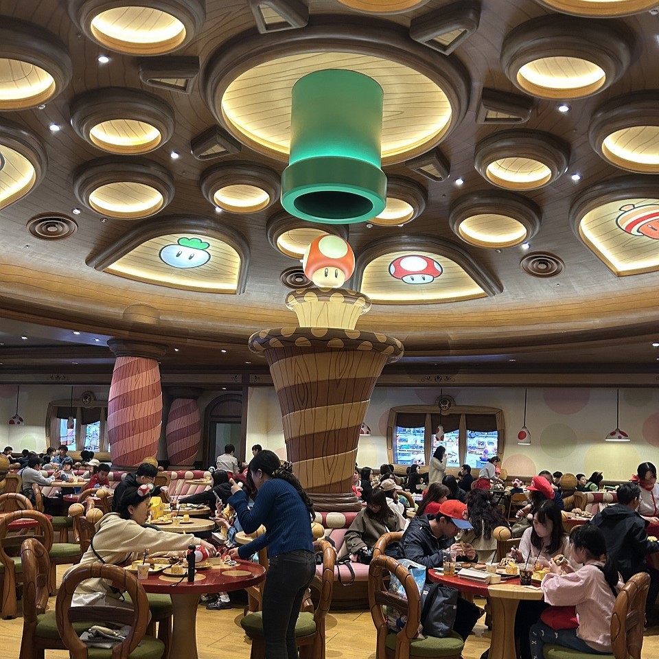 キノピオカフェ店内の全体風景