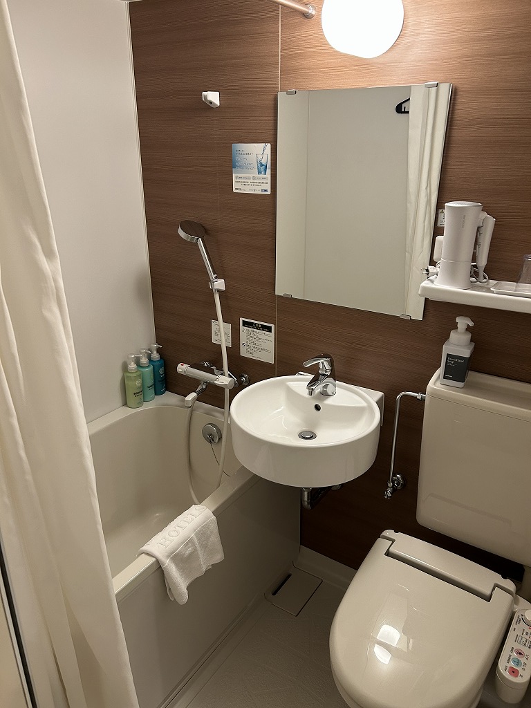 相鉄フレッサイン東京京橋のユニットバスとトイレ設備