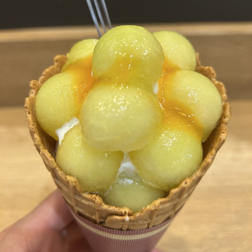 Premium TENTEの名物スイーツ おにもりメロンソフトクリーム