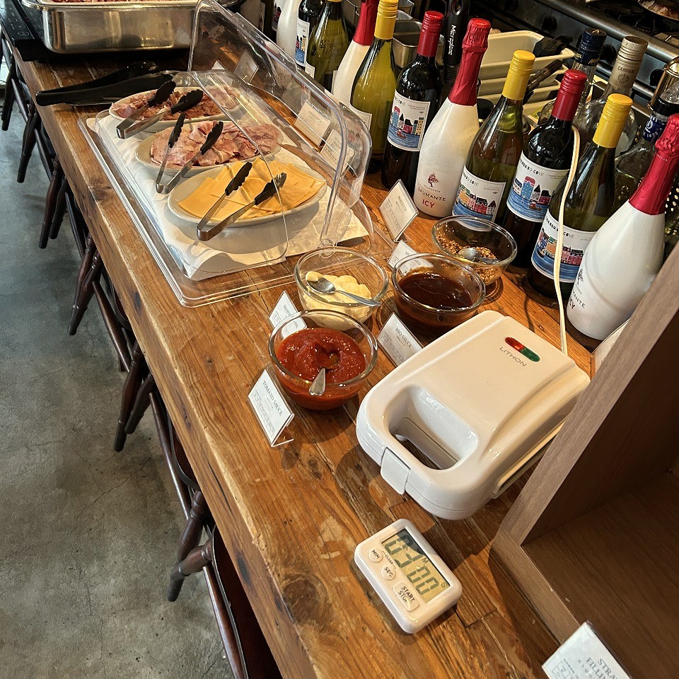 東急ステイ新橋の朝食会場にあるホットサンドメーカー