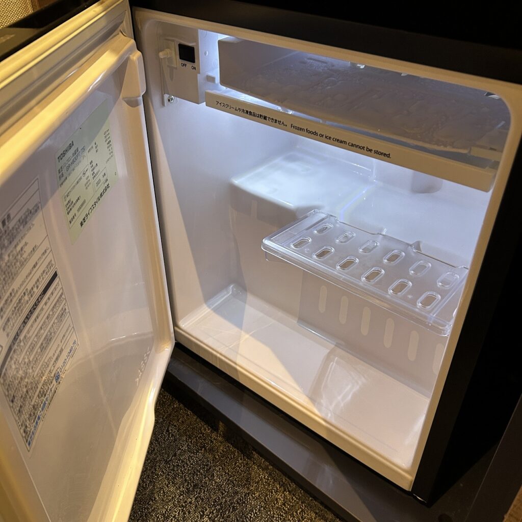ホテルJALシティ羽田の客室内の小型冷蔵庫