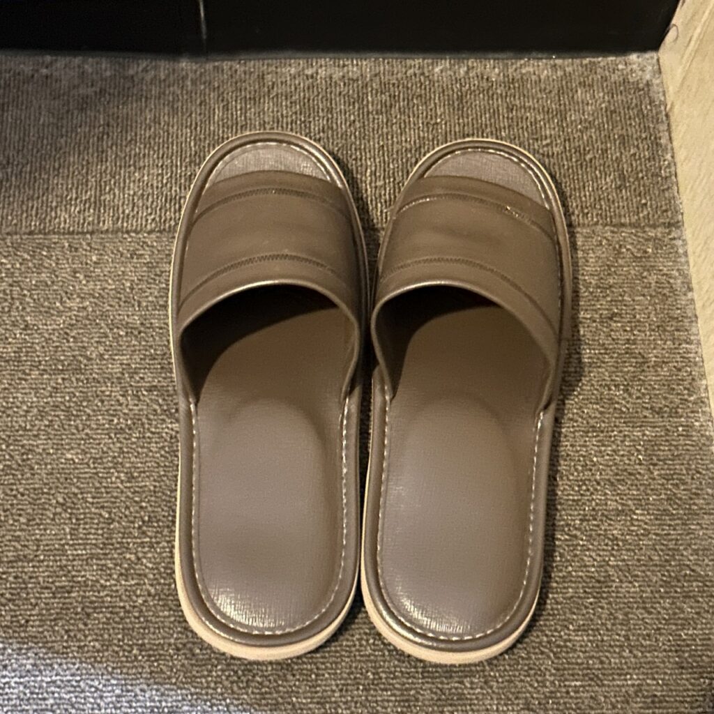 ホテルアベスト目黒の客室スリッパ