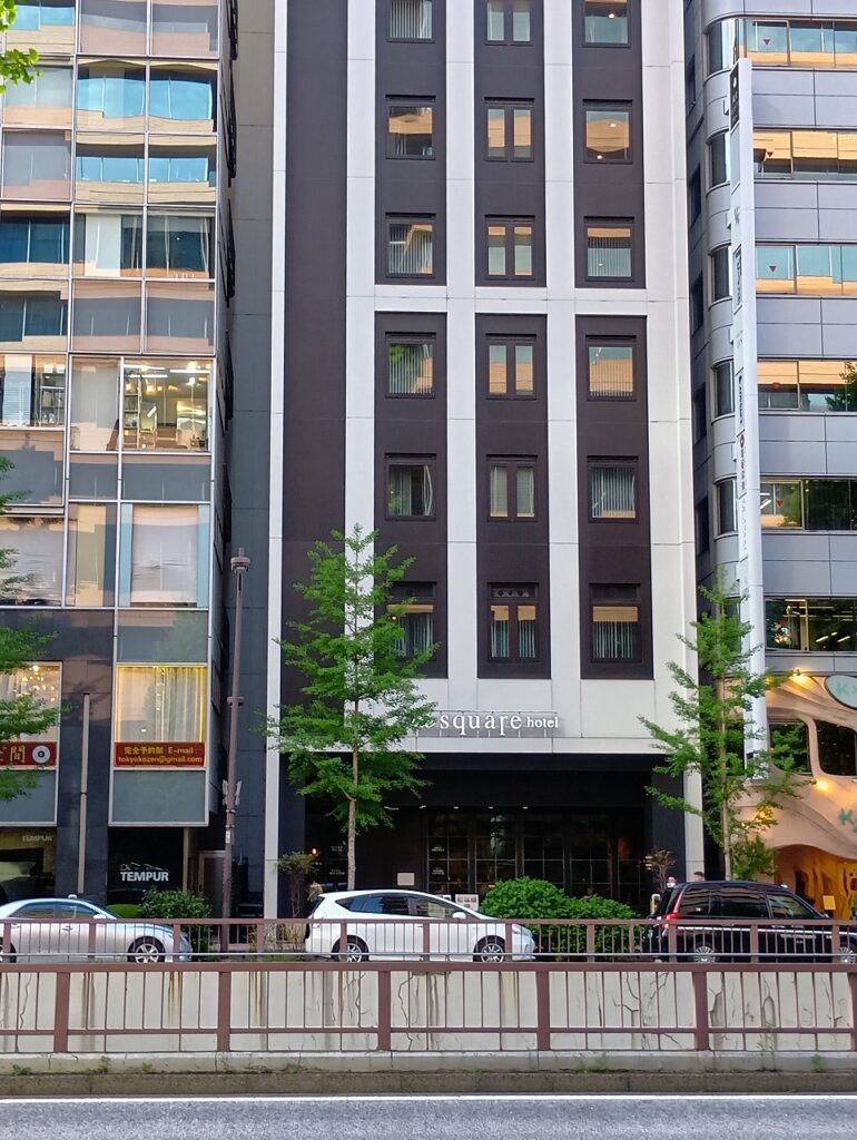 ザ・スクエアホテル銀座の入口