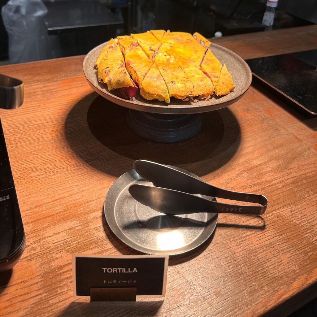 朝食のスペイン風トルティーヤ(卵とじゃがいもの厚焼き)アップ