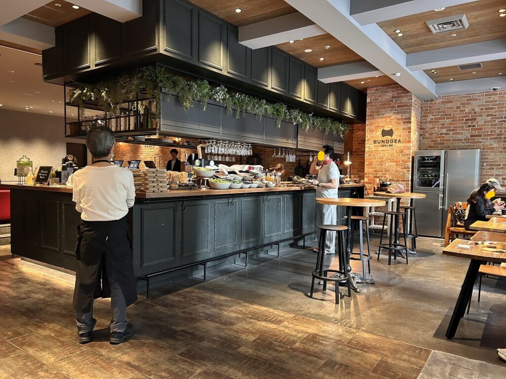 ザ・スクエアホテル銀座の朝食会場BUNDOZA